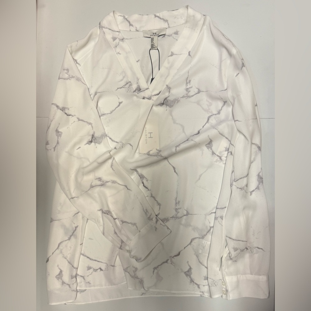 Halston Heritage White Marble Print V-Neck Blouse | Sz M | Brand New w/tags